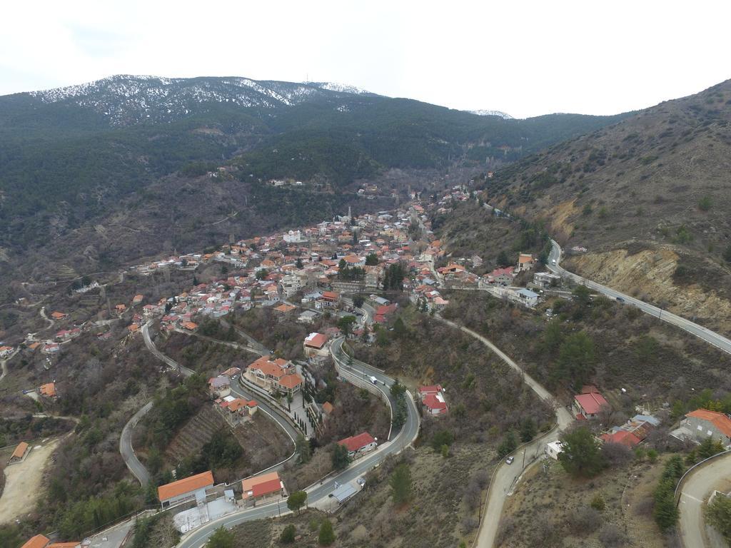 Christys Palace Hotel Pedhoulas Exterior foto
