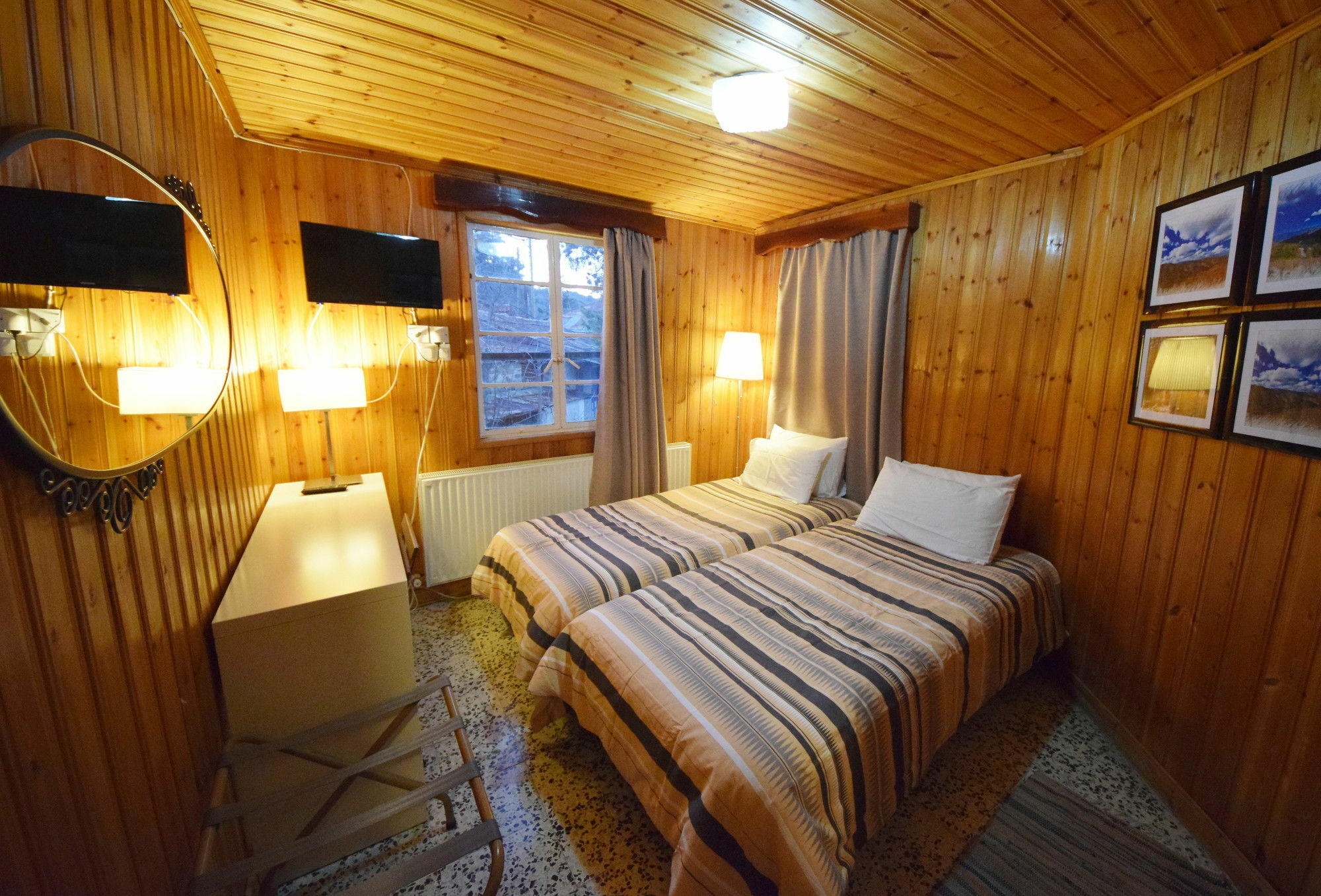 Christys Palace Hotel Pedhoulas Exterior foto