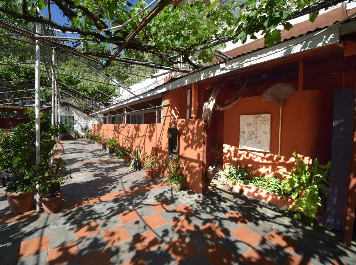 Christys Palace Hotel Pedhoulas Exterior foto